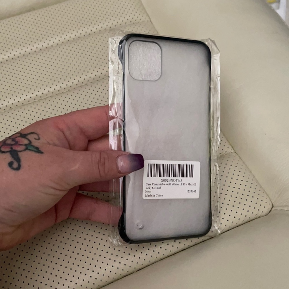 iPhone 11 Pro Max (6.5) phone case NWT